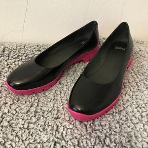 Camper black flats with hot pink fuchsia lug sole size 39